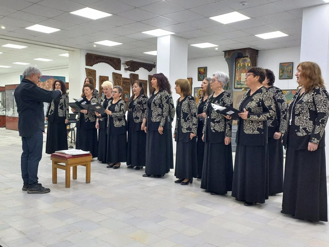 Хор „Незабравки“ с ударна серия участия: два фестивала за четири дни