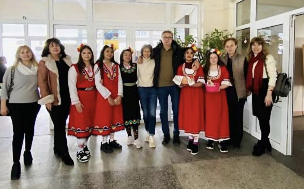 Лазарки оживиха ПГ по туризъм: благословии, викторина и пролетни картини в духа на Цветница