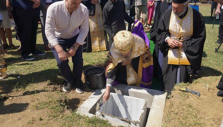 Започна строежът на храм „Свети Седмочисленици“ в Кирково
