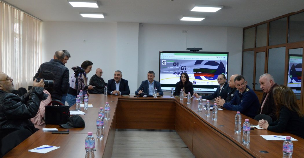 Кърджали влиза в изборен режим: 170 000 бюлетини под охрана, десетки сигнали за нарушения