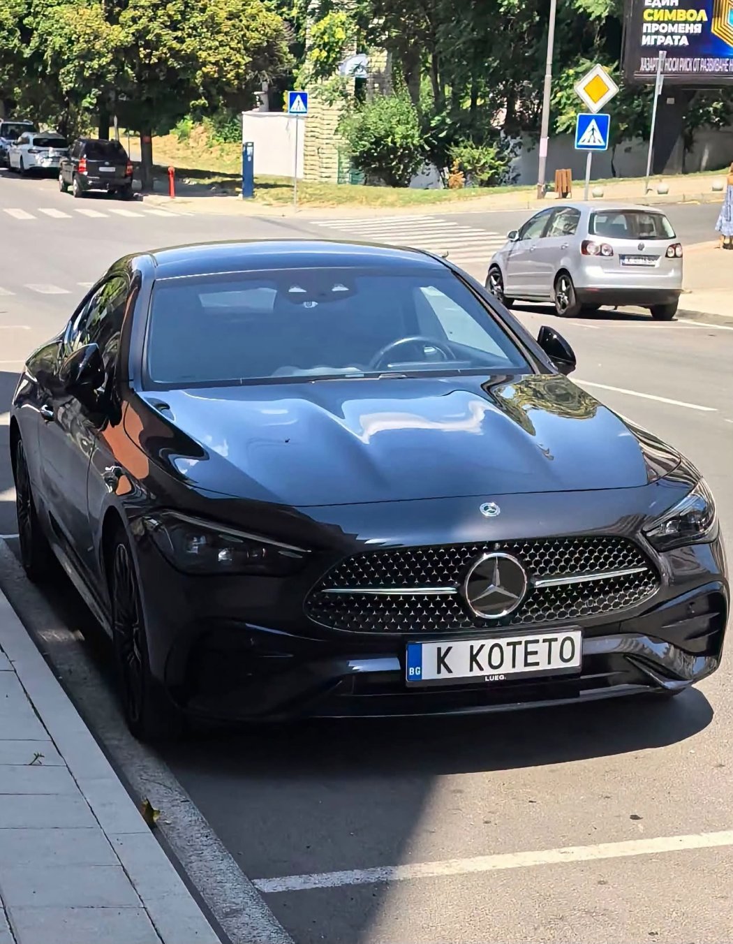 Mercedes с персонален номер „K KOTETO“ привлече вниманието в Кърджали