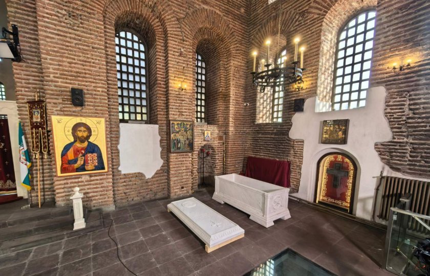 България посреща с държавни почести тленните останки на цар Самуил