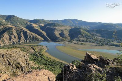 Кърджали тръгна към Моняк: слънцето и празникът напълниха пътеката до крепостта