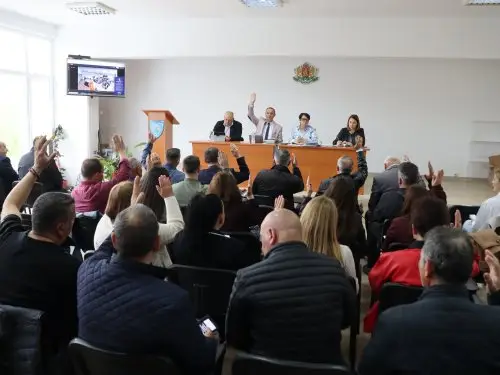 Ардино пренасочва капиталови средства към спешни ремонти: пътища, улици и общински сгради