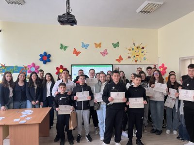 &bdquo;Математически лабиринт&ldquo; в Кърджали: 7 училища влязоха в надпревара по логика и скорост