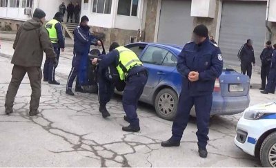 Удар по дрогата в Кърджали: Двама задържани с метаамфетамин