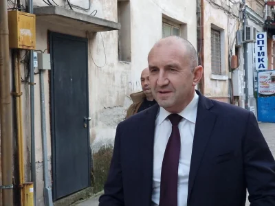 Румен Радев призова за &bdquo;политическа пролет&ldquo; и демонтаж на олигархичния модел в България
