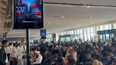 Въздушният трафик в Близкия изток в колапс: масови отменени полети и срив на акциите на авиокомпаниите