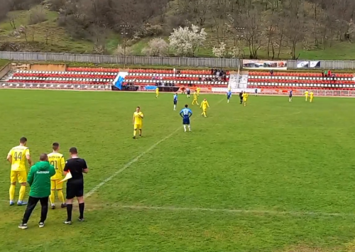 Крумовград разби Върбица с 3:0 в дербито за върха