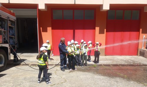 Малките полицаи от Крумовград на гости при огнеборците: Урок по безопасност и смелост