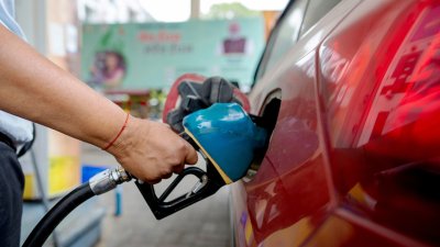 Маршът на горивата: Дизелът в Кърджали стигна 1,68 евро, браншът предупреждава за 2,20