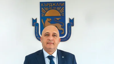 Ерол Мюмюн поздрави дамите за 8 март