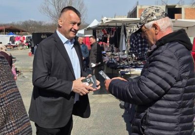 Кандидатите на &bdquo;Прогресивна България&ldquo; за 9 МИР Кърджали се срещнаха с жители на село Кирково (СНИМКИ)