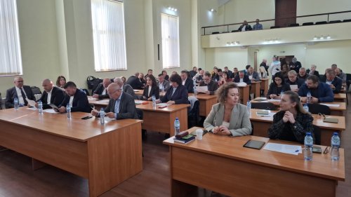 Кърджали отпуска еднократна помощ за лечение на 12 души: сумите стигат до 800 лв.
