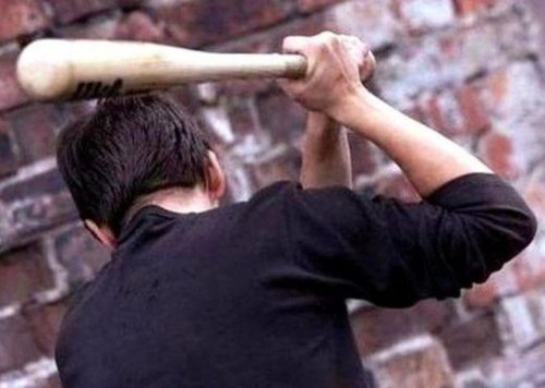 59-годишен в ареста след спор за пасища: 72-годишна жена твърди, че е бита с тояга