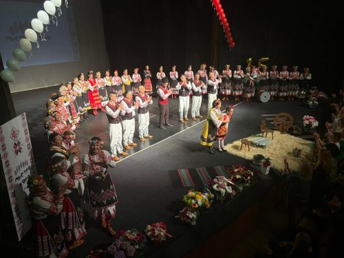 България, разказана с танци: &bdquo;Пъстро хоро&ldquo; вдигна Кърджали на крака за 15-годишнината си