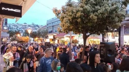Магията на &bdquo;Бялата нощ&ldquo; се завръща в Кавала: Шопинг, музика и купон до зори
