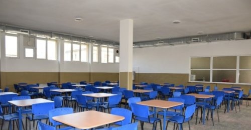 БАБХ спря негодни храни в столове: кисело мляко стигнало до деца в Смолян