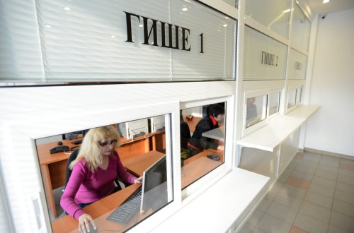 Край на гишетата: Работодателите вече подават онлайн документите за чуждестранни работници