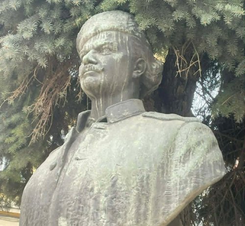 Паметници в Кърджали се рушат, Общината обещава оглед: съветничка от БСП иска срокове