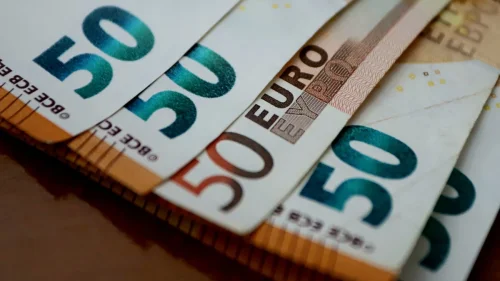 Баща натрупа 1040 евро неизплатена издръжка за детето си