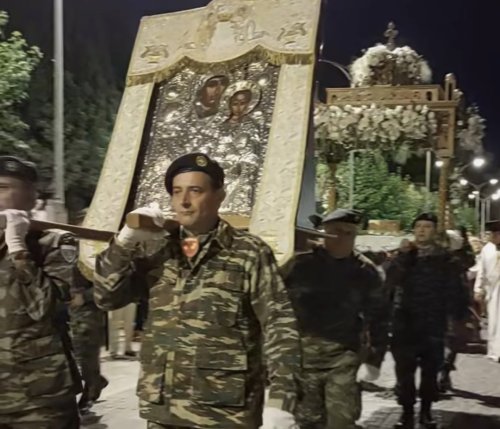 (ВИДЕО) Празнична лития с чудотворната икона на Света Богородица в Комотини