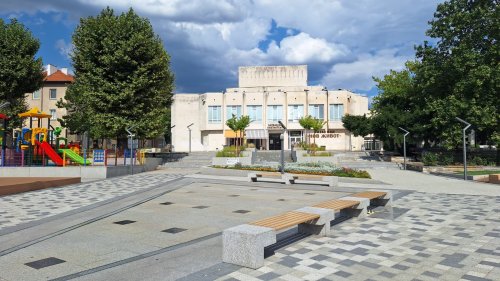 Момчилград вдига завесата за 100 години &bdquo;Нов живот&ldquo;: четири дни изложби, срещи и концерти