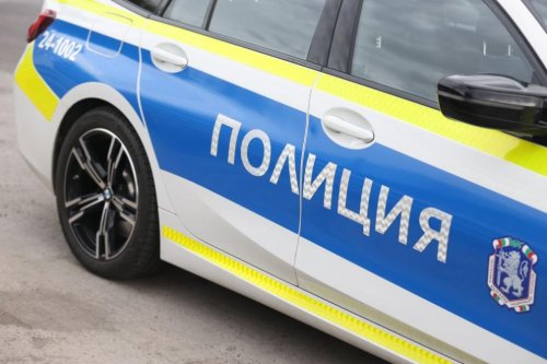33-годишен потроши 3 автомобила в Джебел