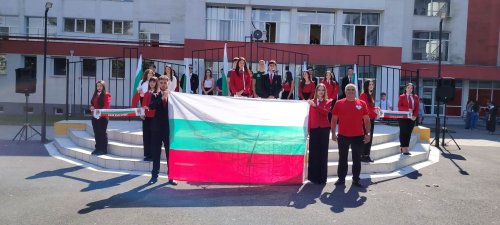 Ученици в Кърджали превърнаха Деня на независимостта в открит урок по родолюбие