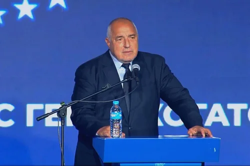 Бойко истеряса: Нарече всички напуснали ГЕРБ "мухи"