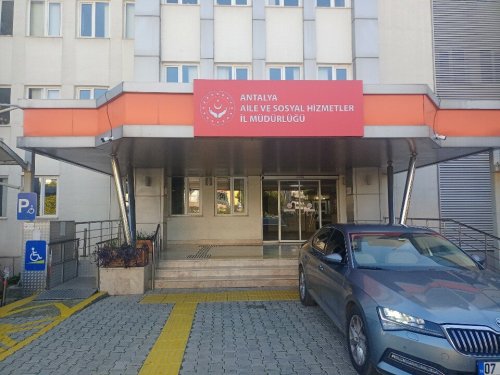 Министерството на семейството в Турция се сезира заради детски конкурс за красота в Анталия