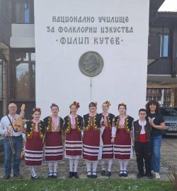 Йовковци удариха конкуренцията в Котел: призове от &bdquo;Песенна дъга над Кутев&ldquo;