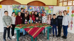 В ОДК боядисаха 500 яйца за Великденския детски празник в Кърджали