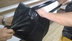 Забравена чанта в магазин в Кърджали стана лесна плячка: полицията откри 51-годишна жена