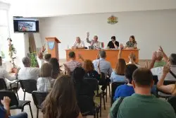 Сесията в Ардино: нов кмет в Дедино, старт на продажби на общински имоти и план за гробищен парк