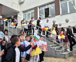 Черноочене изпрати &bdquo;Випуск 2026&ldquo;: отличия, STEM инвестиции и щафета към следващите ученици