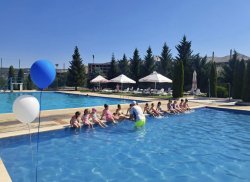Безплатни уроци във водата: „Плувно лято 2026“ стартира на 13 юли в Момчилград