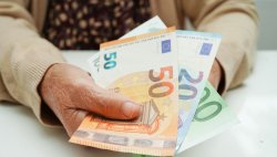 Жена опита да вземе пенсия с фалшив стаж: започна разследване в Кърджали