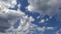 Променлива облачност над Кърджали: жега до 33&deg;C и 36% шанс за кратък дъжд