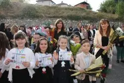 Първият звънец удари в Ардино: 395 ученици в СУ &bdquo;Васил Левски&ldquo;, 24 са първокласници