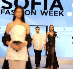 12 визии за 10 дни: Фатих Осман взриви Sofia Fashion Week с &bdquo;Heaven&rsquo;s Sin&ldquo;