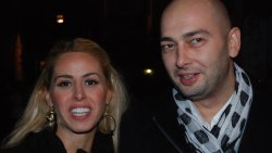 Известната турска певица Ниран Юнсал се развежда със съпруга си Ибрахим Гугу след 9-годишен брак