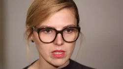 Скандалът с мантинелите ескалира: Външното министерство спешно отзовава посланика ни в ОАЕ