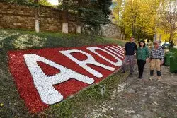 &bdquo;Ардино&ldquo; с нов облик: обновиха надписа пред общината и сложиха осветление